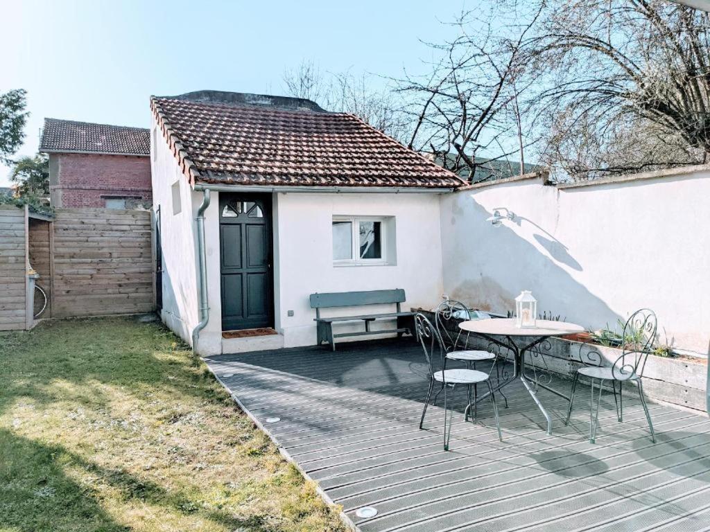 Chambres dans maison familiale avec jardin et studio au sein du Triangle d'Or de Rueil Malmaison, aux portes de Paris et la Défense Esterno foto