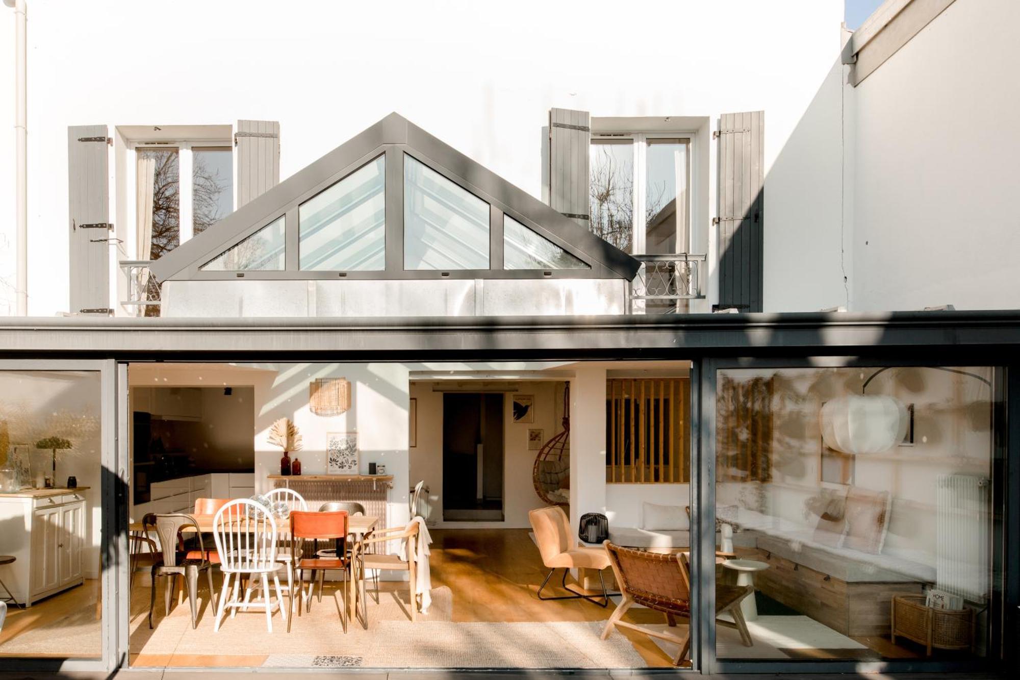 Chambres dans maison familiale avec jardin et studio au sein du Triangle d'Or de Rueil Malmaison, aux portes de Paris et la Défense Esterno foto