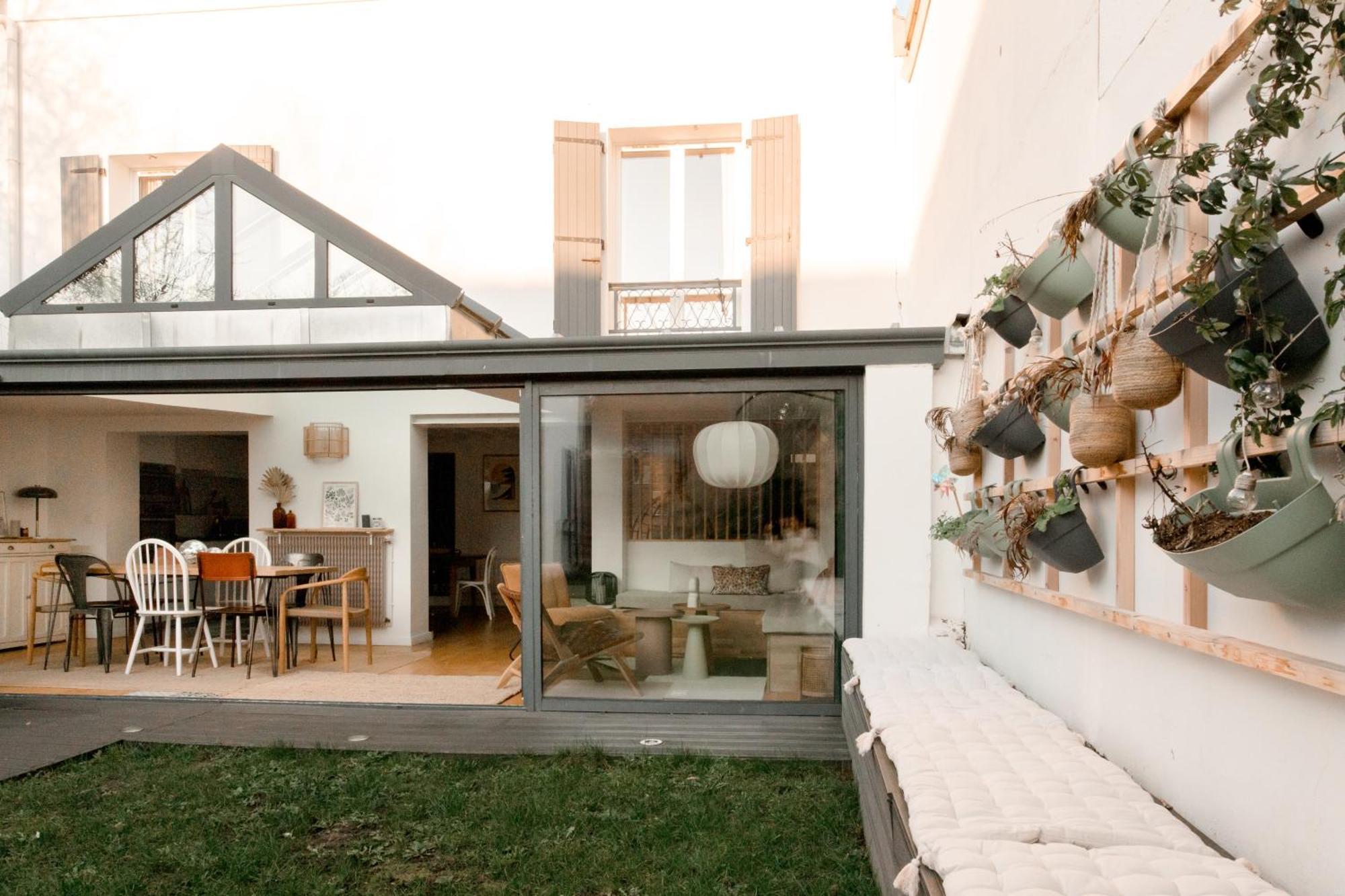 Chambres dans maison familiale avec jardin et studio au sein du Triangle d'Or de Rueil Malmaison, aux portes de Paris et la Défense Esterno foto