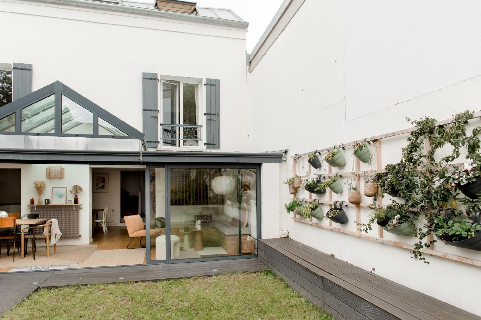 Chambres dans maison familiale avec jardin et studio au sein du Triangle d'Or de Rueil Malmaison, aux portes de Paris et la Défense Esterno foto