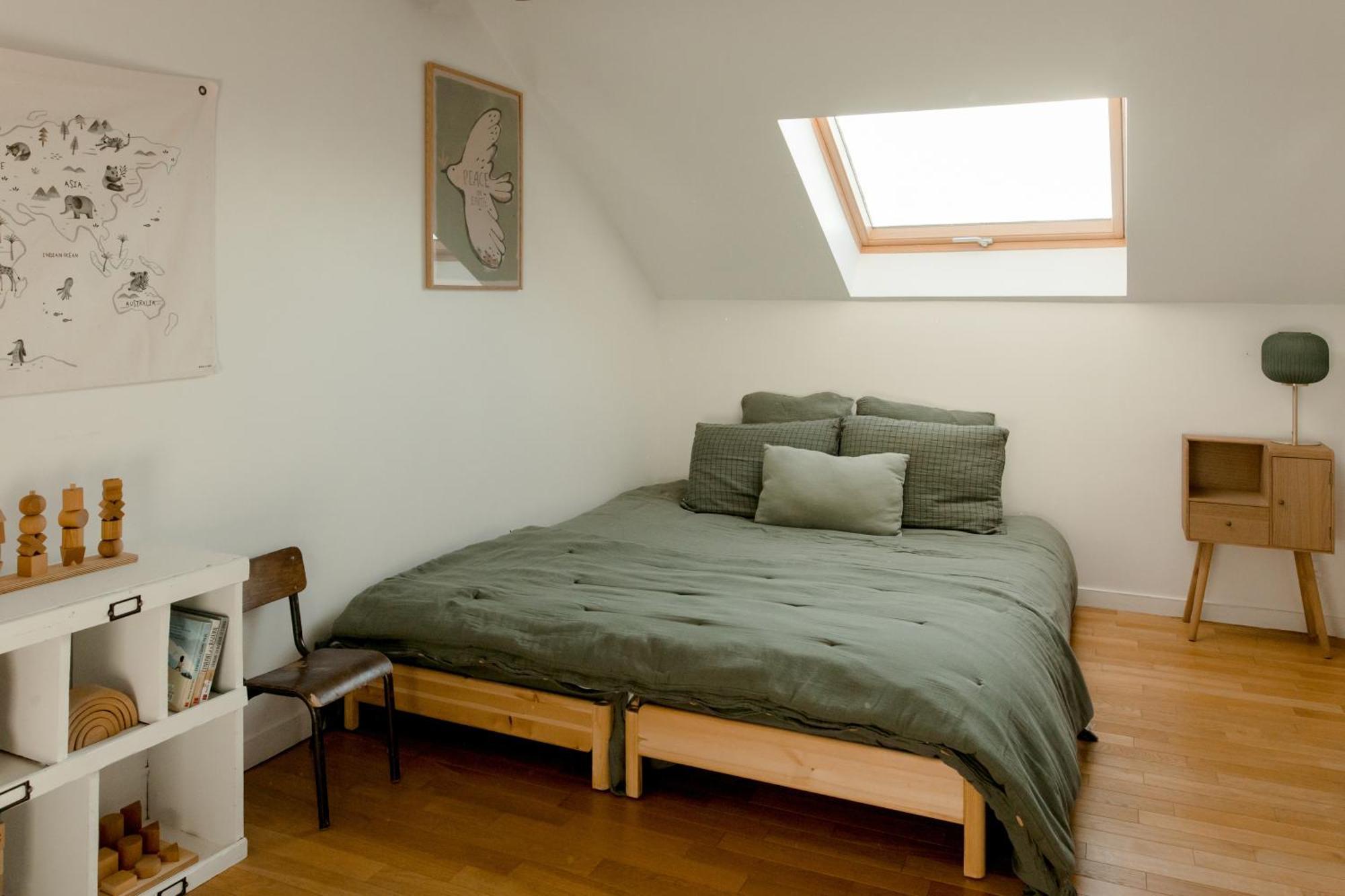 Chambres dans maison familiale avec jardin et studio au sein du Triangle d'Or de Rueil Malmaison, aux portes de Paris et la Défense Esterno foto