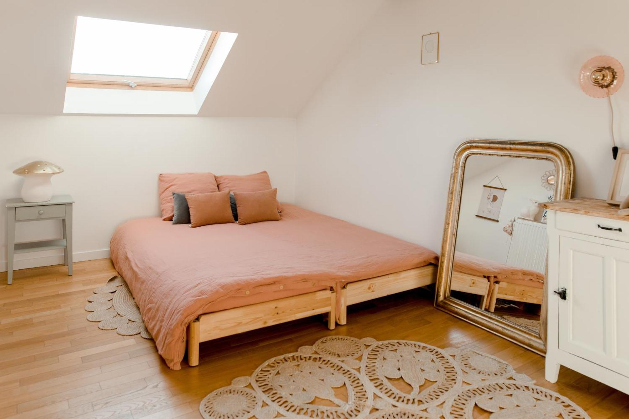 Chambres dans maison familiale avec jardin et studio au sein du Triangle d'Or de Rueil Malmaison, aux portes de Paris et la Défense Esterno foto